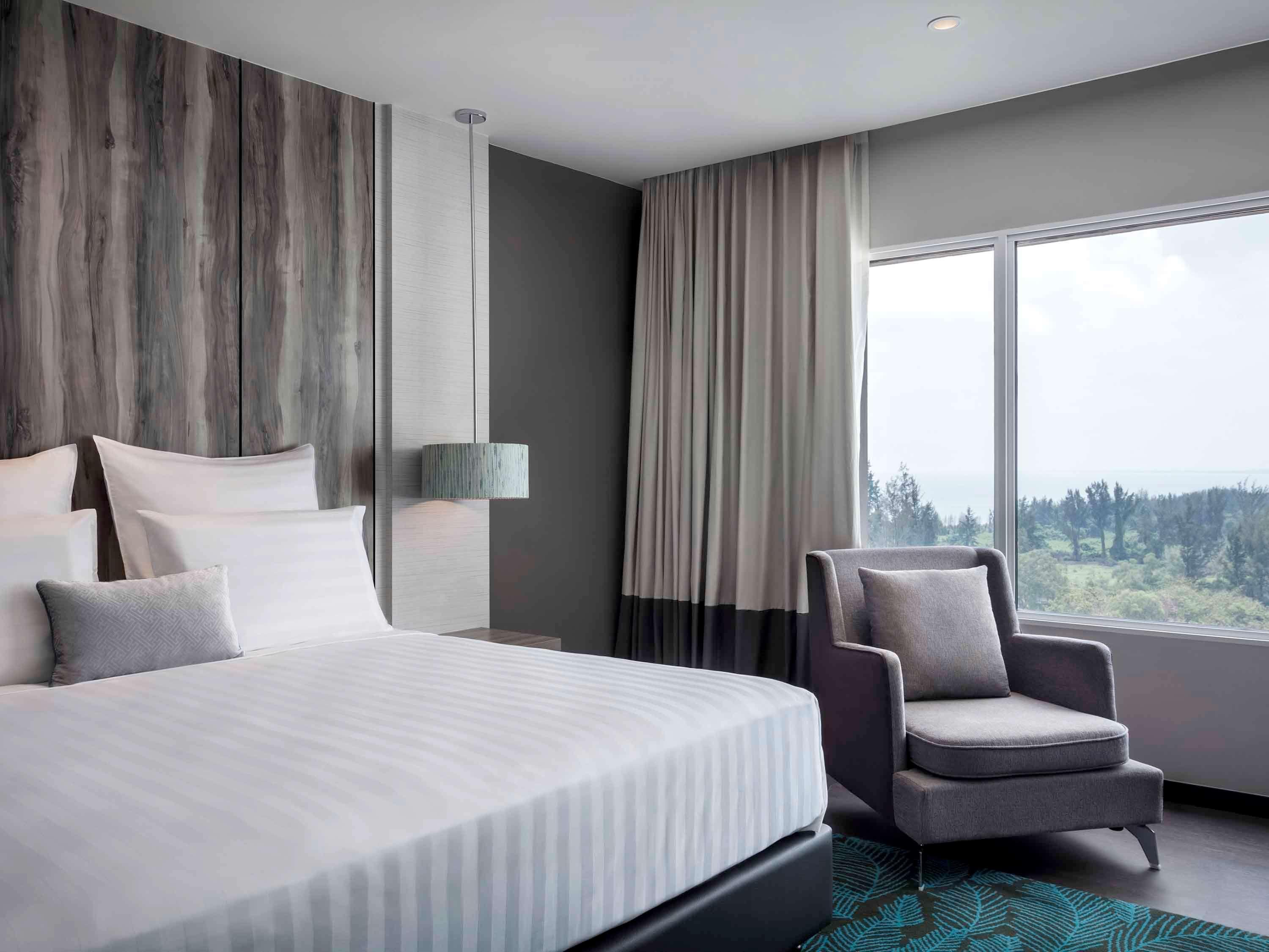 Pullman Miri Waterfront Hotell Eksteriør bilde Deluxe Room