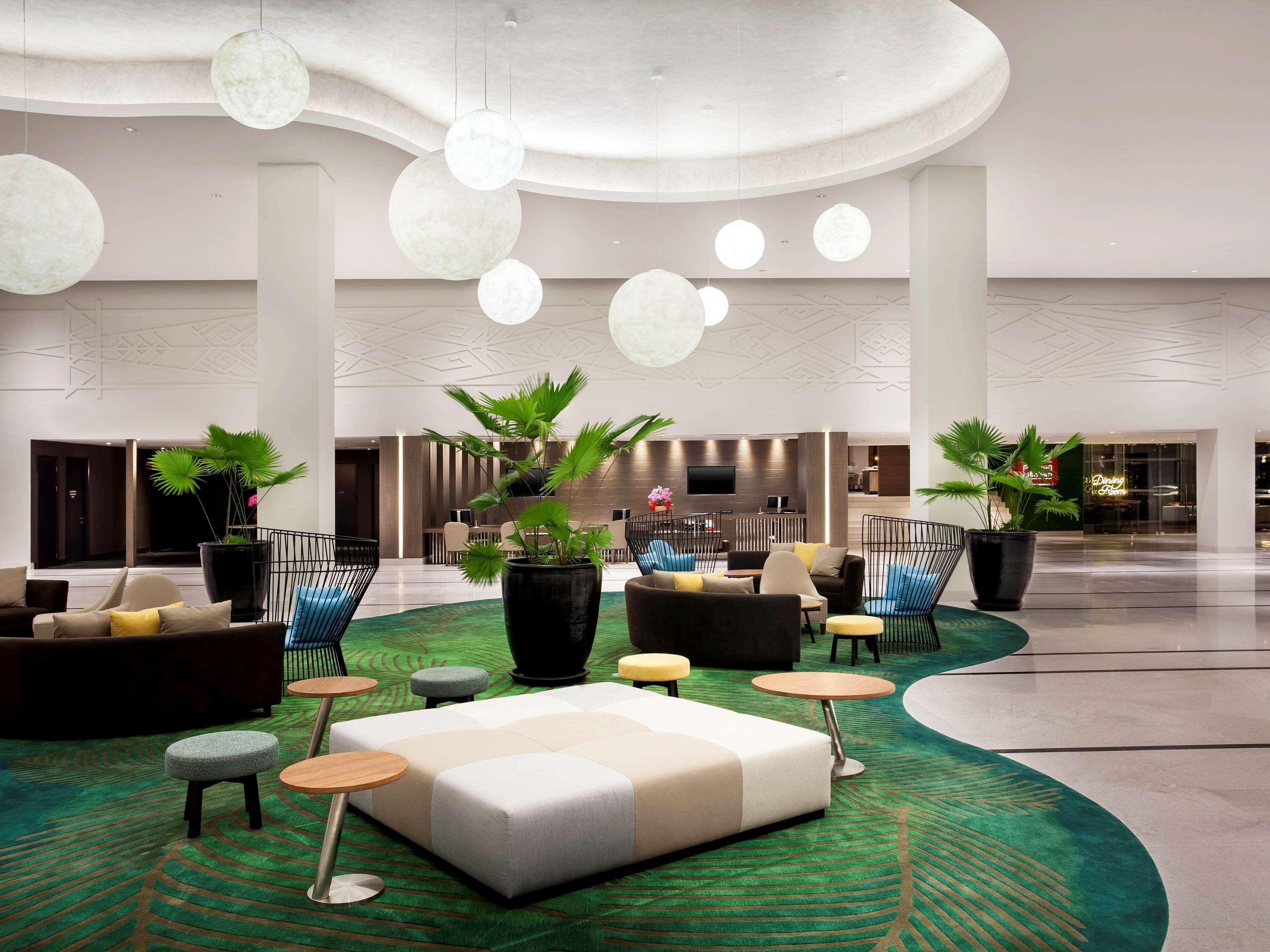 Pullman Miri Waterfront Hotell Eksteriør bilde Lobby