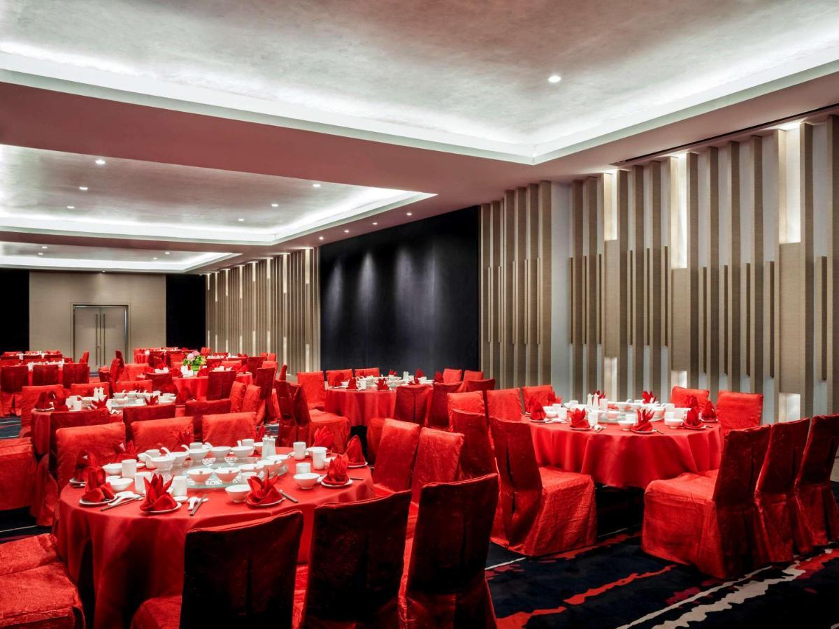 Pullman Miri Waterfront Hotell Eksteriør bilde The ballroom